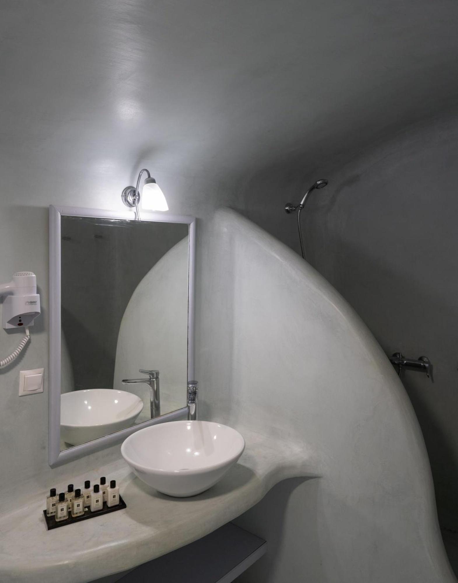 Madame Kalitsi Cozy Suites Fira  Exterior foto